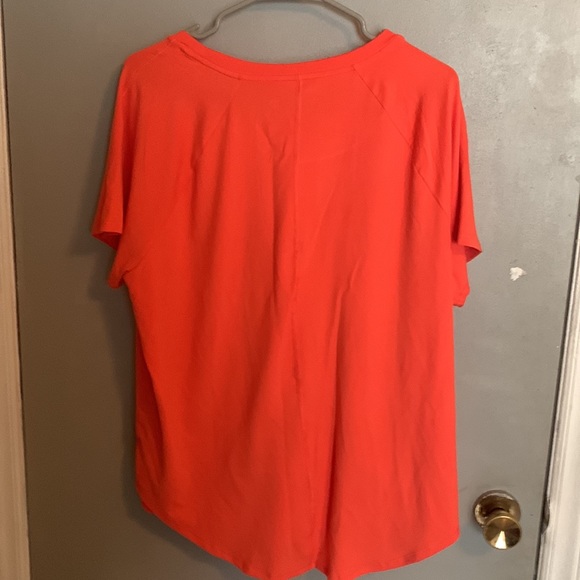 BRAND NEW All In Motion Athletic Top - Picture 7 of 7